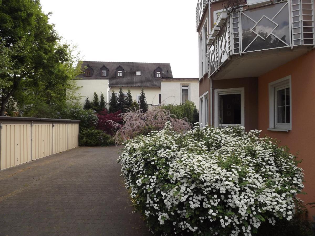 Apartments Und Zimmer Gaestehaus Matthias Дрезден Екстериор снимка
