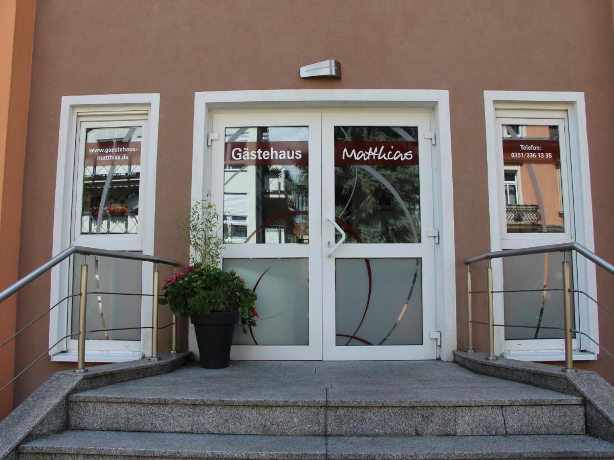 Apartments Und Zimmer Gaestehaus Matthias Дрезден Екстериор снимка