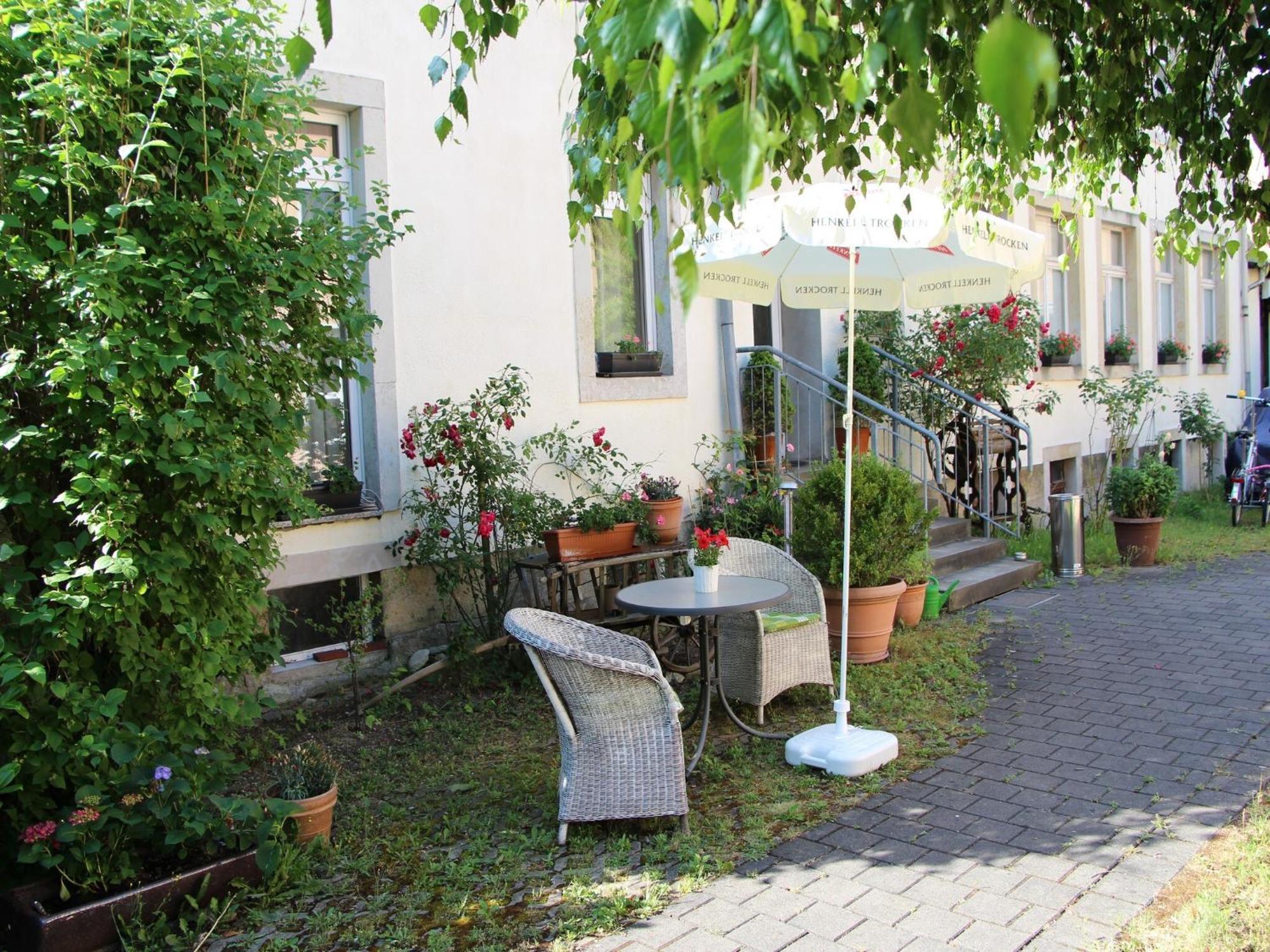 Apartments Und Zimmer Gaestehaus Matthias Дрезден Екстериор снимка