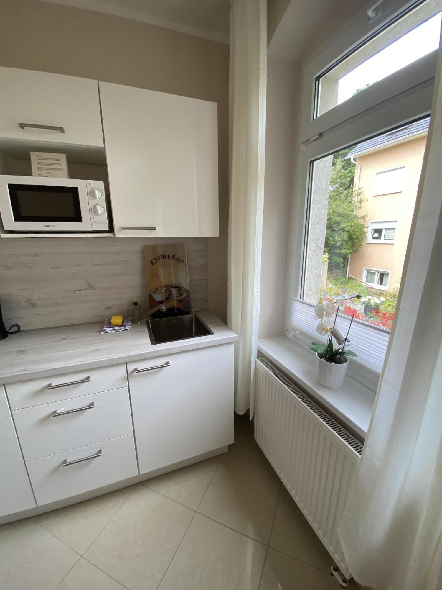 Apartments Und Zimmer Gaestehaus Matthias Дрезден Стая снимка