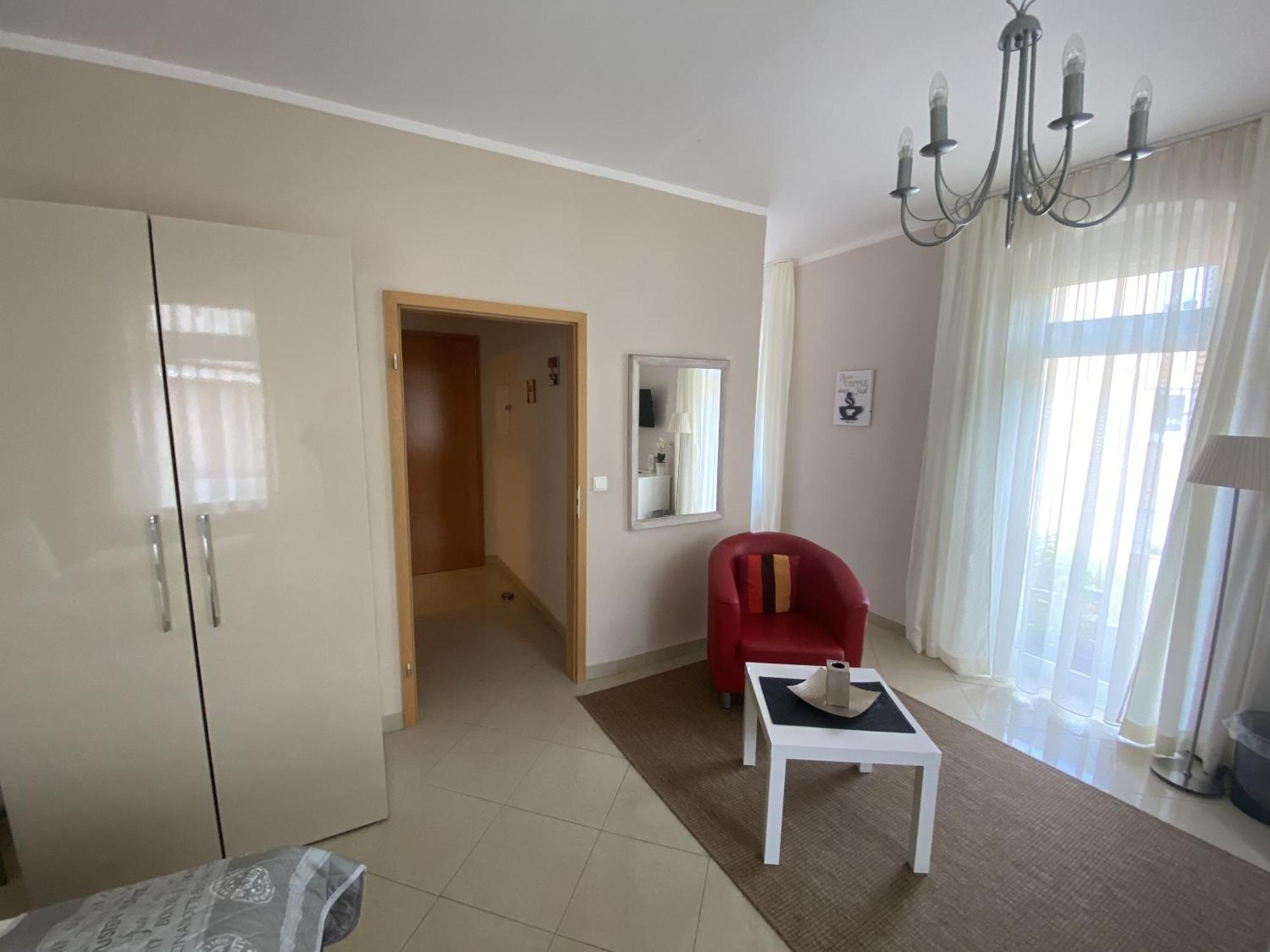 Apartments Und Zimmer Gaestehaus Matthias Дрезден Стая снимка