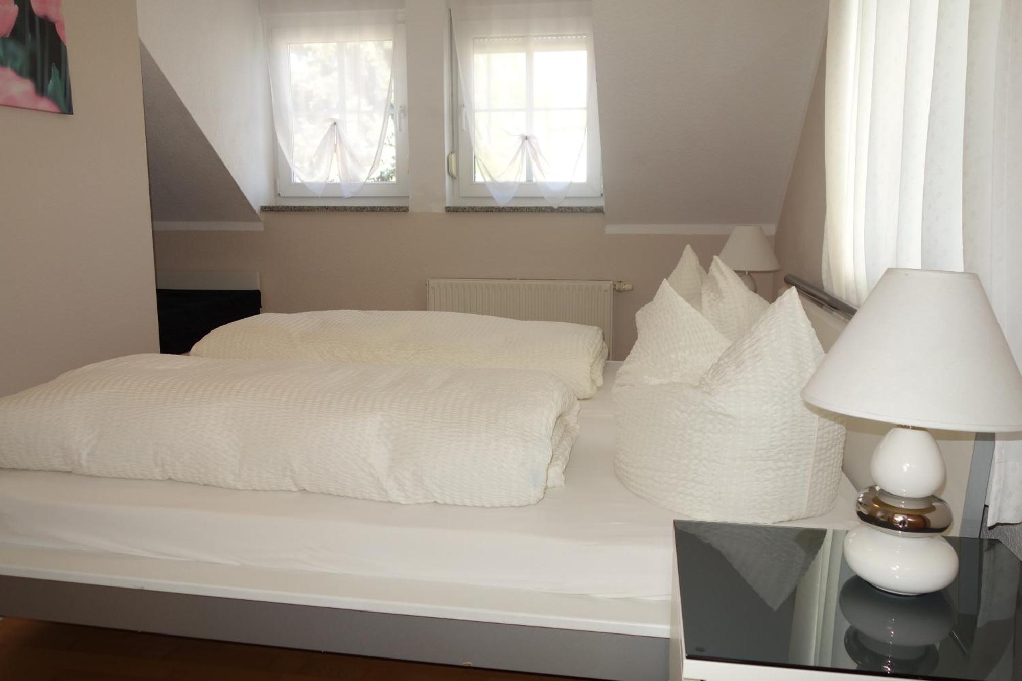 Apartments Und Zimmer Gaestehaus Matthias Дрезден Стая снимка