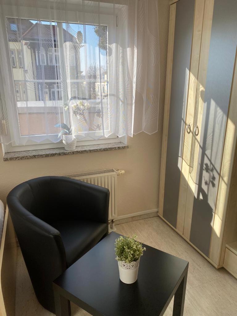 Apartments Und Zimmer Gaestehaus Matthias Дрезден Екстериор снимка