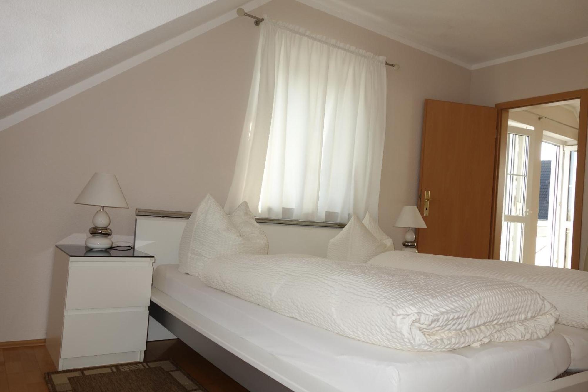 Apartments Und Zimmer Gaestehaus Matthias Дрезден Стая снимка