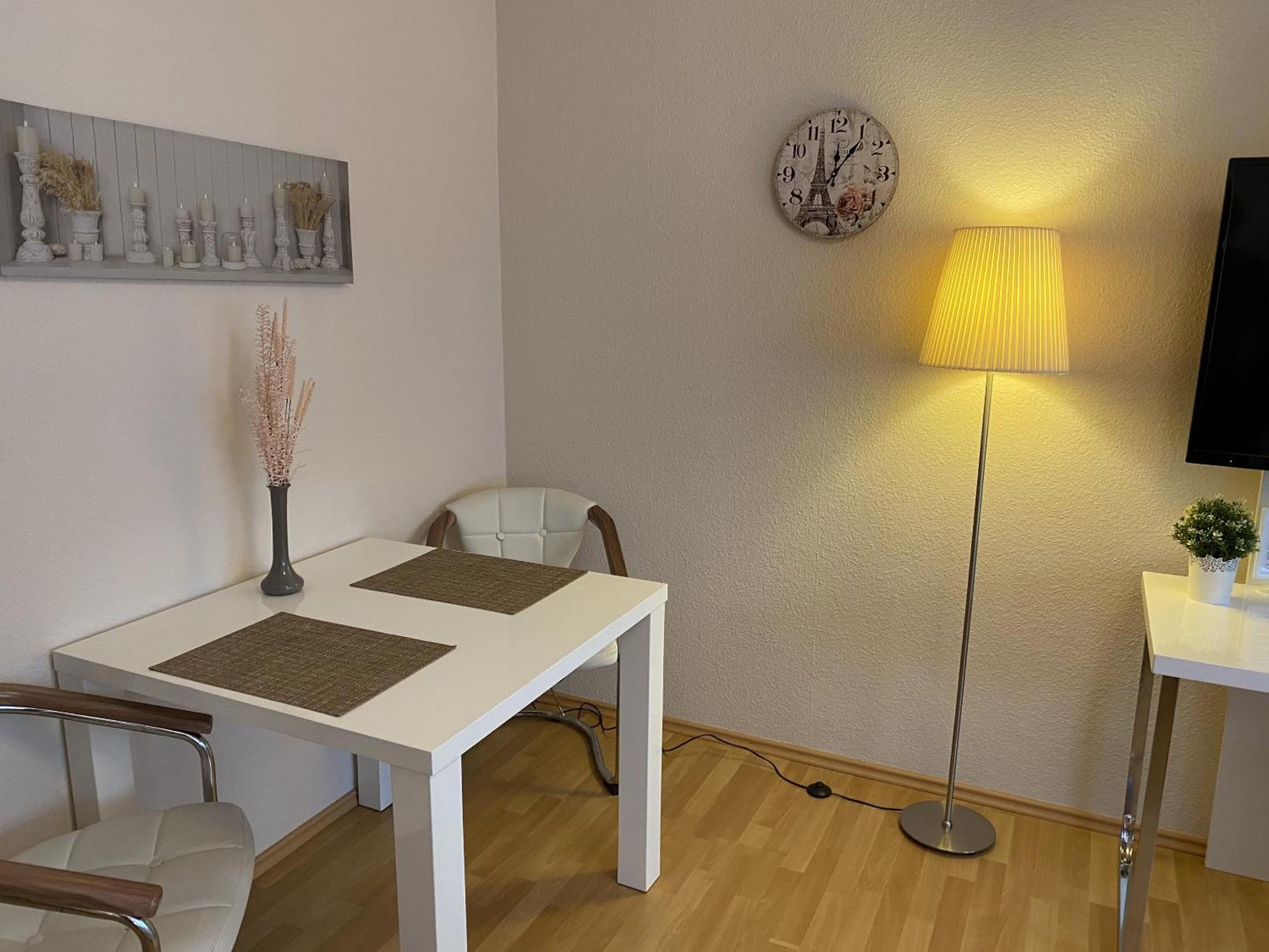 Apartments Und Zimmer Gaestehaus Matthias Дрезден Стая снимка