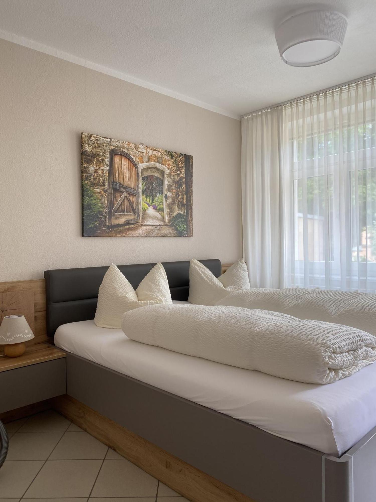 Apartments Und Zimmer Gaestehaus Matthias Дрезден Стая снимка
