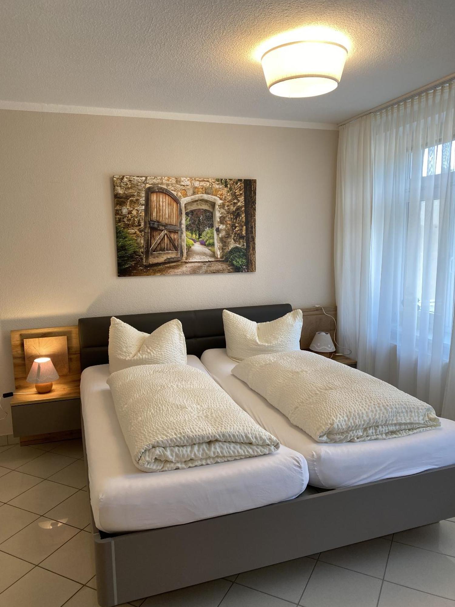 Apartments Und Zimmer Gaestehaus Matthias Дрезден Стая снимка